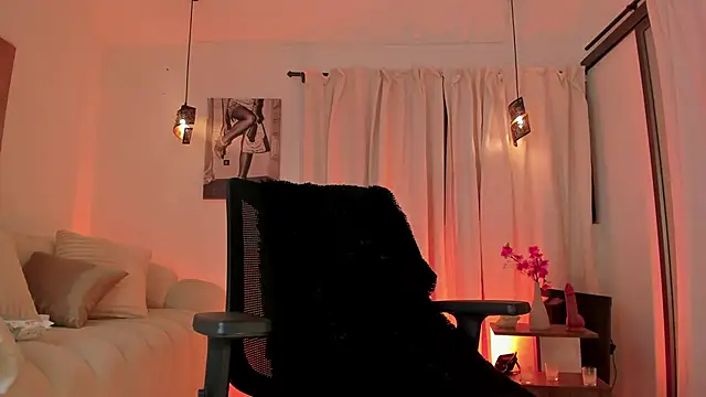 Snapshot of IsabellaLux_ chatting on 06-14-26, 10:22 IsabellaLux online show from 06-14-26, 10:22