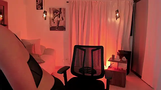 Snapshot of IsabellaLux_ chatting on 07-14-26, 07:42 IsabellaLux online show from 07-14-26, 07:42