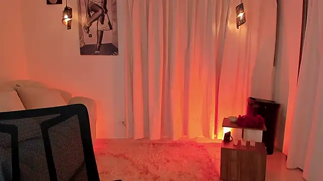 Snapshot of IsabellaLux_ chatting on 06-18-26, 05:29 IsabellaLux online show from 06-18-26, 05:29