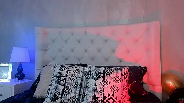 Ivi jones  online show from 03-23-26, 07:03