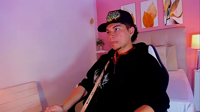 Briian   online show from 06-11-26, 07:22