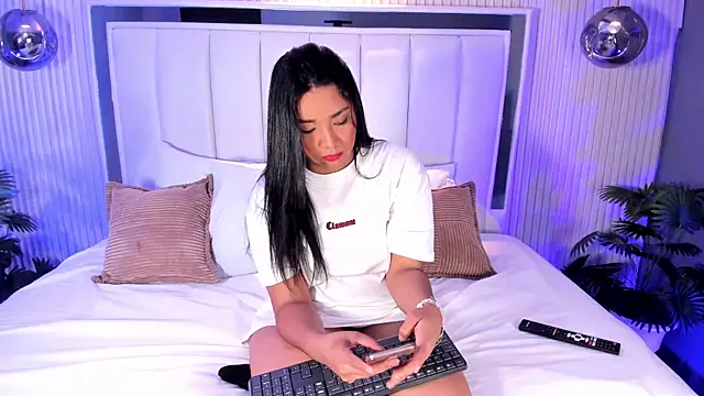 Snapshot of ScarletSoler chatting on 03-01-26, 04:34 ScarletSoler online show from 03-01-26, 04:34