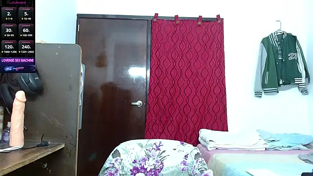 Snapshot of scarlet_johannson19 chatting on 06-22-26, 03:01 scarlet johannson19 online show from 06-22-26, 03:01
