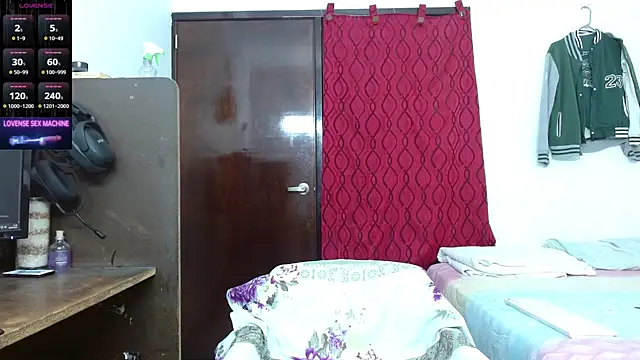 Snapshot of scarlet_johannson19 chatting on 06-19-26, 03:01 scarlet johannson19 online show from 06-19-26, 03:01