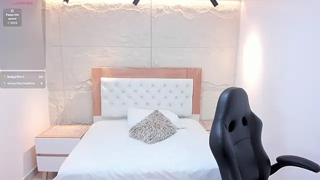 LESLYSIMPSON online show from 04-15-26, 07:58