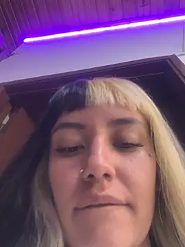 Snapshot of Sara_92 chatting on 07-10-26, 06:30 Sara 92 online show from 07-10-26, 06:30