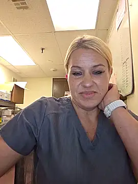 Snapshot of LadyB07 chatting on 07-01-26, 08:09 LadyB07 online show from 07-01-26, 08:09