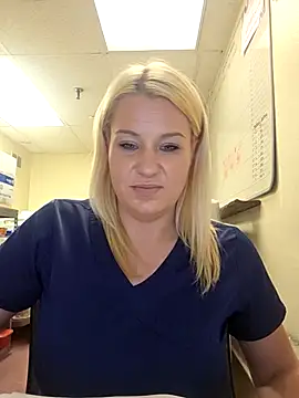 LadyB07 online show from 04-30-26, 04:36
