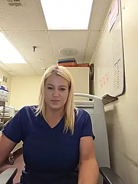 LadyB07 online show from 05-18-26, 08:24