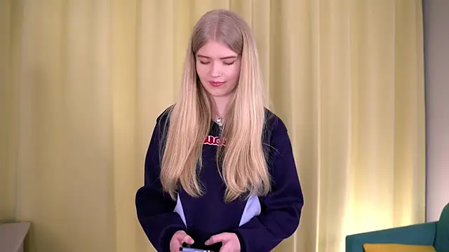 TraceeSeelig online show from 03-03-26, 04:19