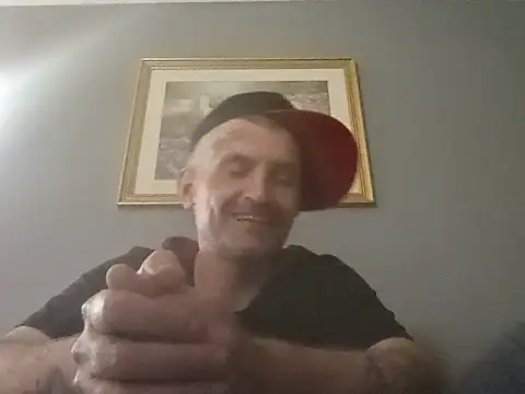 Snapshot of Viciouzz1 chatting on 06-16-26, 04:23 Viciouzz1 online show from 06-16-26, 04:23