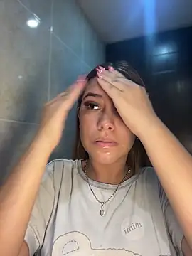 MiluRossee online show from 03-31-26, 04:47