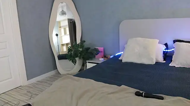 Vanessa BigTits online show from 04-28-26, 12:09