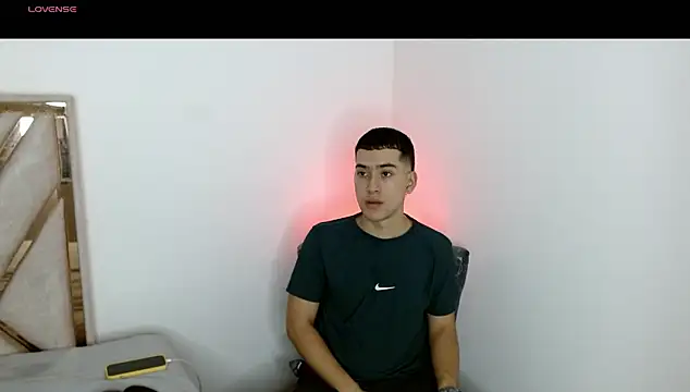 Snapshot of oliver___saint chatting on 03-01-26, 02:11 oliver saint online show from 03-01-26, 02:11