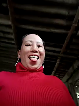 Snapshot of JenyLy68 chatting on 03-18-26, 02:48 JenyLy68 online show from 03-18-26, 02:48