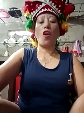 Snapshot of JenyLy68 chatting on 03-23-26, 12:00 JenyLy68 online show from 03-23-26, 12:00