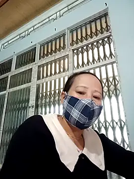 Snapshot of JenyLy68 chatting on 04-02-26, 01:13 JenyLy68 online show from 04-02-26, 01:13