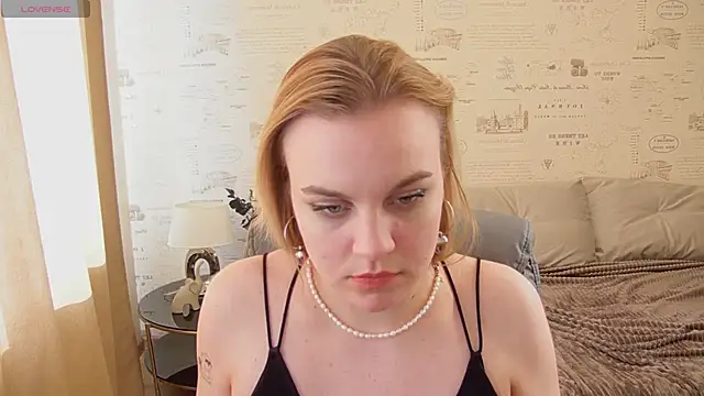 Glow Margo online show from 05-15-26, 01:03