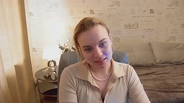 Glow Margo online show from 05-17-26, 03:06