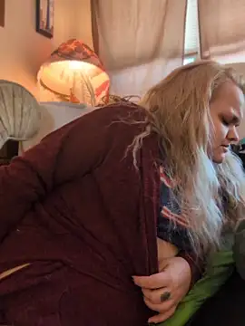 Snapshot of DaddysLakieBaby chatting on 06-07-26, 12:10 DaddysLakieBaby online show from 06-07-26, 12:10