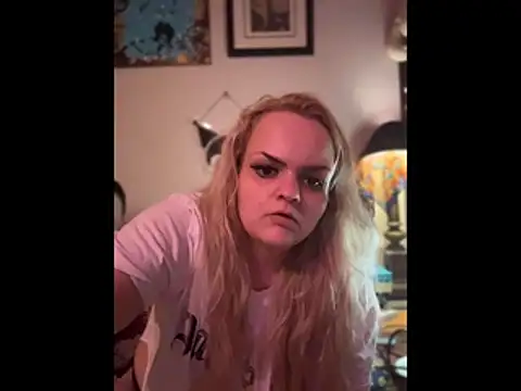 Snapshot of DaddysLakieBaby chatting on 06-19-26, 01:06 DaddysLakieBaby online show from 06-19-26, 01:06