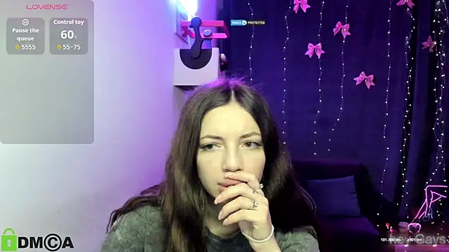 Snapshot of AlisMoonly chatting on 02-26-26, 07:52 AlisMoonly online show from 02-26-26, 07:52