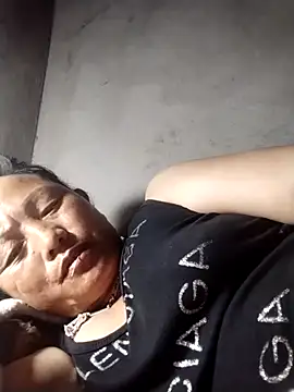 Lucie Fuzk online show from 04-08-26, 01:23