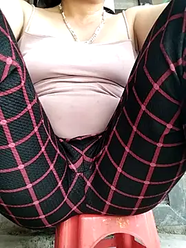 Lucie Fuzk online show from 04-07-26, 03:52