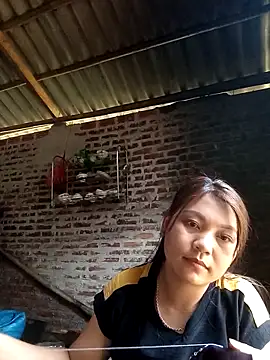 Linhna20 online show from 03-02-26, 07:37