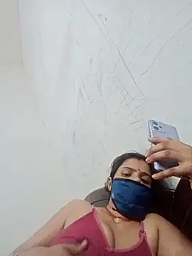 Hot chani online show from 05-15-26, 11:47