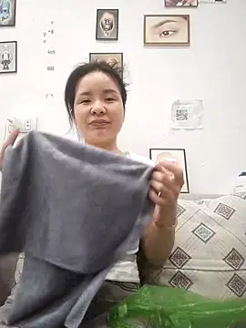 Ivy Trix2 online show from 03-28-26, 12:39