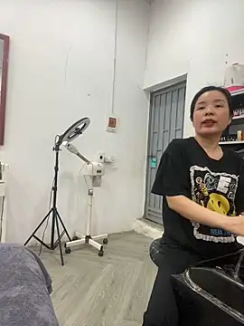 Ivy Trix2 online show from 04-15-26, 09:26