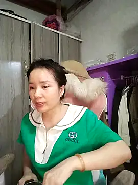 Ivy Trix2 online show from 03-29-26, 01:46