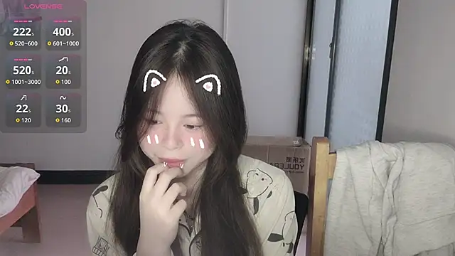 F-Yihao online show from 04-14-26, 07:46