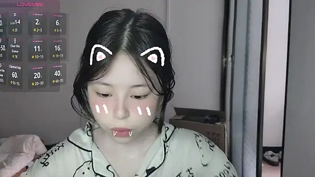 F-Yihao online show from 03-25-26, 09:08