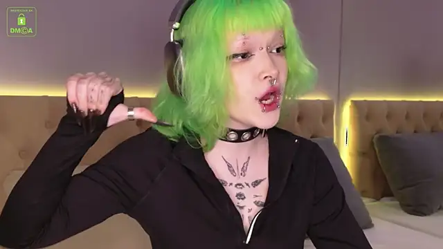 Sarah sinn online show from 03-07-26, 04:52