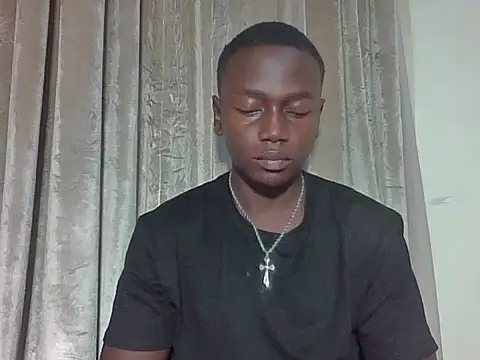 Snapshot of darkerberryguy chatting on 03-05-26, 04:53 darkerberryguy online show from 03-05-26, 04:53