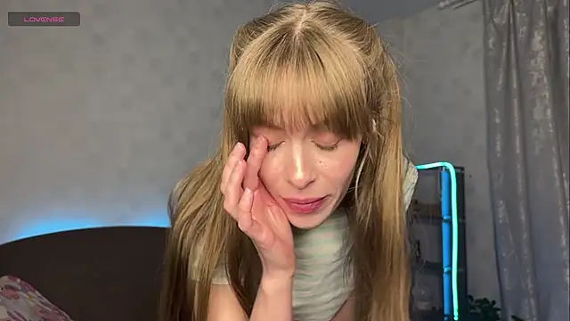 RosaMoore online show from 04-04-26, 02:34