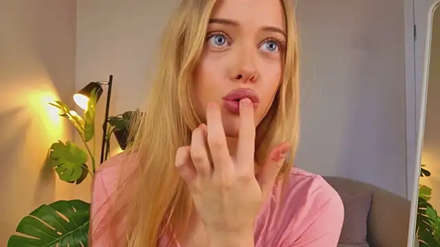 Dear Tessa online show from 05-30-26, 02:34