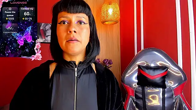 Valkiria wine online show from 04-07-26, 01:02