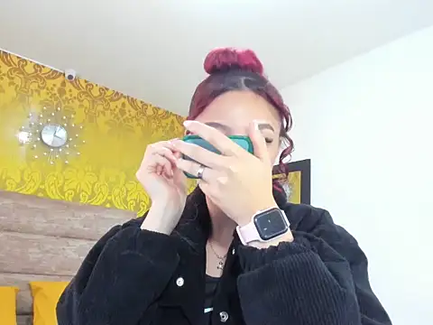 Snapshot of violeethh__ chatting on 02-27-26, 12:27 violeethh online show from 02-27-26, 12:27