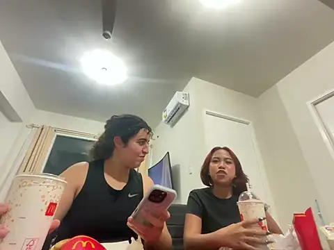 yassiestar online show from 04-28-26, 03:49