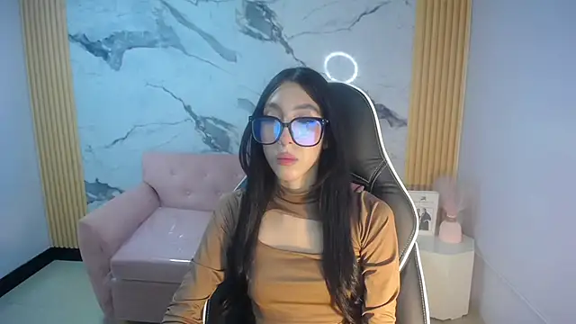 Snapshot of Roma_ch1 chatting on 03-18-26, 02:41 Roma ch1 online show from 03-18-26, 02:41