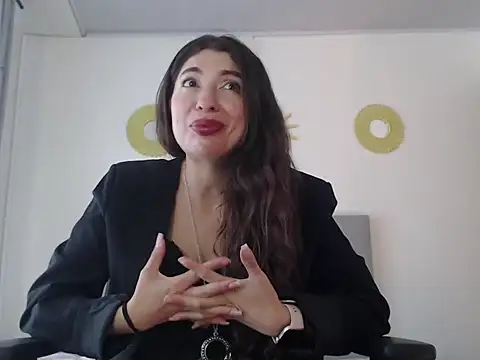 Julietaamado online show from 03-25-26, 01:32