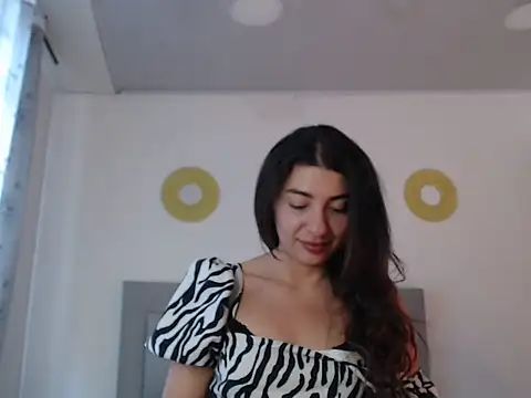 Julietaamado online show from 05-04-26, 04:54