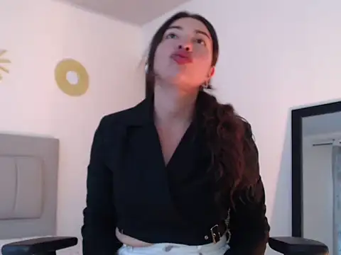 Julietaamado online show from 05-08-26, 04:22