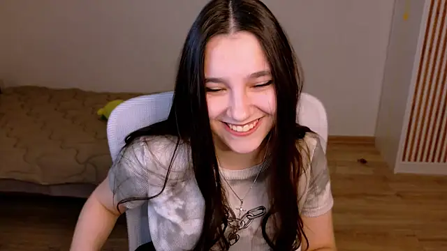 Ari Grend online show from 04-08-26, 07:37