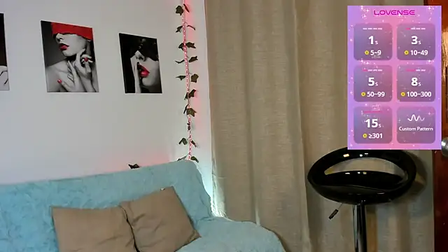 Snapshot of Rebeca_Marchetti chatting on 05-23-26, 08:19 Rebeca Marchetti online show from 05-23-26, 08:19