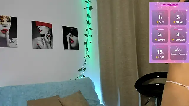 Snapshot of Rebeca_Marchetti chatting on 05-09-26, 08:12 Rebeca Marchetti online show from 05-09-26, 08:12