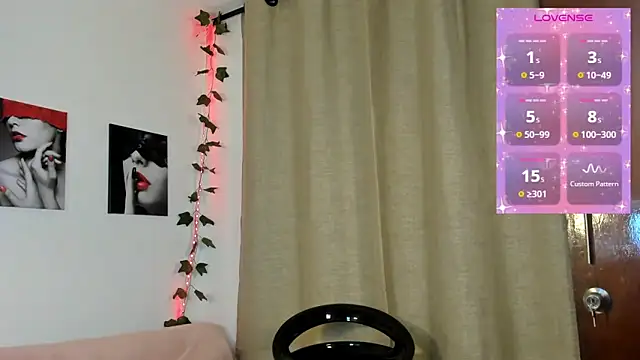 Rebeca Marchetti online show from 06-07-26, 06:24